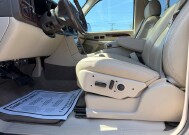 2006 Cadillac Escalade in Baltimore, MD 21225 - 18152833 42