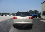 2010 Chevrolet Traverse in Oak Grove, MO 64075 - 18152859 6