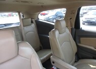 2010 Chevrolet Traverse in Oak Grove, MO 64075 - 18152859 12