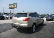 2010 Chevrolet Traverse in Oak Grove, MO 64075 - 18152859 5