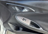 2019 Chevrolet Malibu in Miramar, FL 33023 - 18152902 14