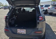 2017 Jeep Cherokee in Mesa, AZ 85212 - 18152934 10