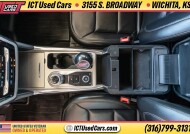 2022 Ford Explorer in Wichita, KS 67216 - 18153030 24