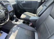 2018 Volkswagen Tiguan in Phoenix, AZ 85022 - 18153040 9