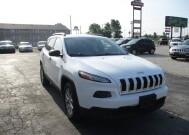2016 Jeep Cherokee in Oak Grove, MO 64075 - 18153054 3
