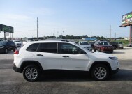 2016 Jeep Cherokee in Oak Grove, MO 64075 - 18153054 4