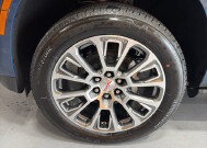 2026 GMC Yukon XL in Burlington, WI 53105 - 18153086 9