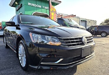 2016 Volkswagen Passat in Miramar, FL 33023