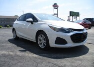 2019 Chevrolet Cruze in Oak Grove, MO 64075 - 18153280 3
