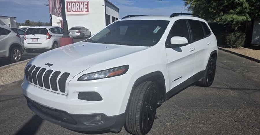 2017 Jeep Cherokee in Mesa, AZ 85212 - 18153287