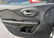 2015 Jeep Cherokee in Pottsville, PA 17901 - 18153294 17