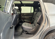 2025 Chevrolet Traverse in Burlington, WI 53105 - 18153440 16