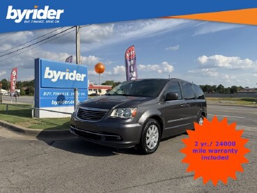 2016 Chrysler Town & Country in Conway, AR 72032