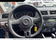 2013 Volkswagen Jetta in Matthews, NC 28105 - 18153502 12