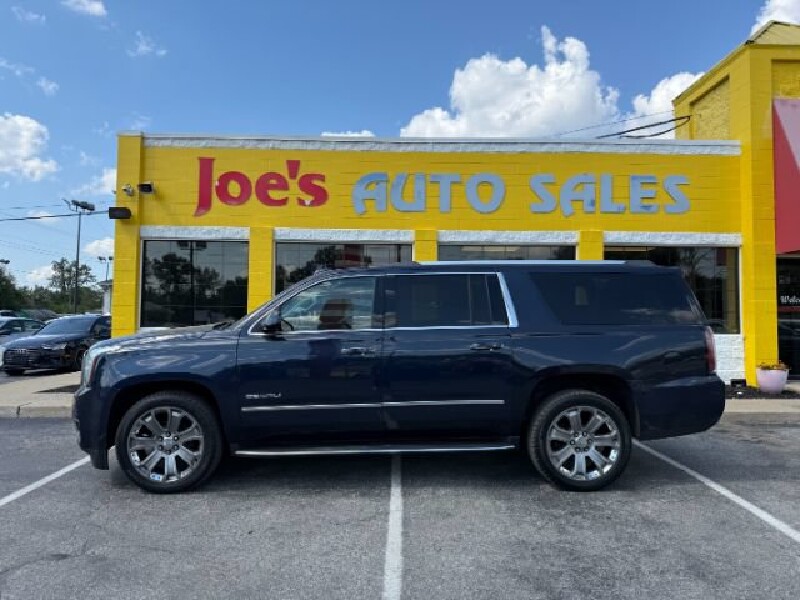 2017 GMC Yukon XL in Indianapolis, IN 46222-4002 - 18153506
