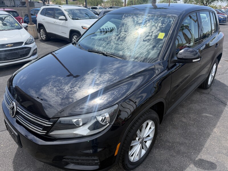 2017 Volkswagen Tiguan in Phoenix, AZ 85022 - 18153510