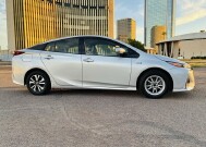 2018 Toyota Prius Prime in Phoenix, AZ 85020 - 18153533 12