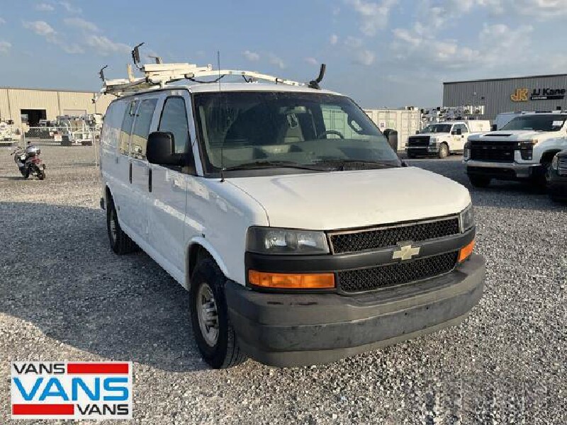 2018 Chevrolet Express 2500 in Blauvelt, NY 10913 - 18153564