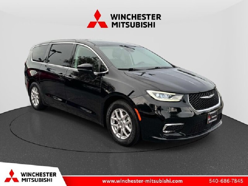 2024 Chrysler Pacifica in Winchester, VA 22602 - 18153573