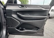 2022 Jeep Grand Cherokee in Winchester, VA 22602 - 18153626 8