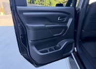 2018 Nissan Titan in Knoxville, TN 37920 - 18153685 10