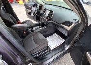 2017 Jeep Cherokee in Indianapolis, IN 46222-4002 - 18153721 7