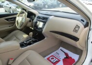 2013 Nissan Altima in Oak Grove, MO 64075 - 18153814 10
