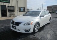 2013 Nissan Altima in Oak Grove, MO 64075 - 18153814 1