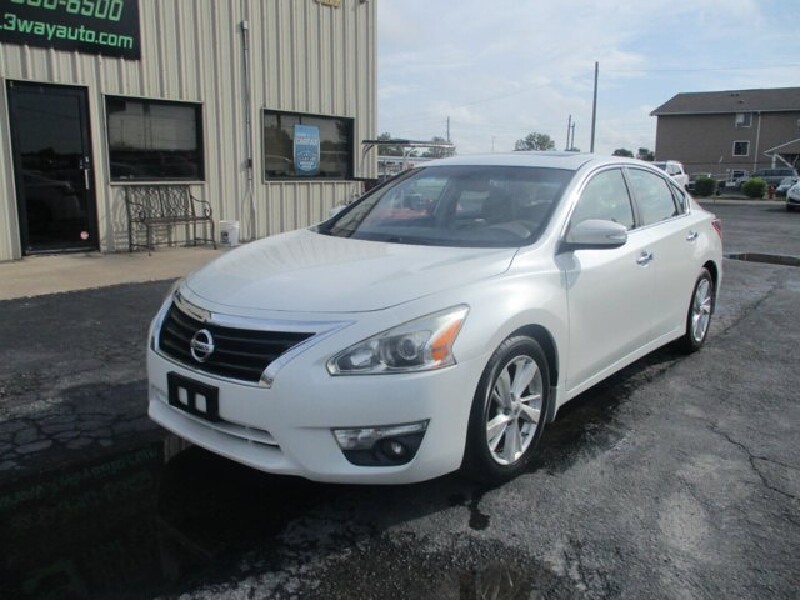 2013 Nissan Altima in Oak Grove, MO 64075 - 18153814