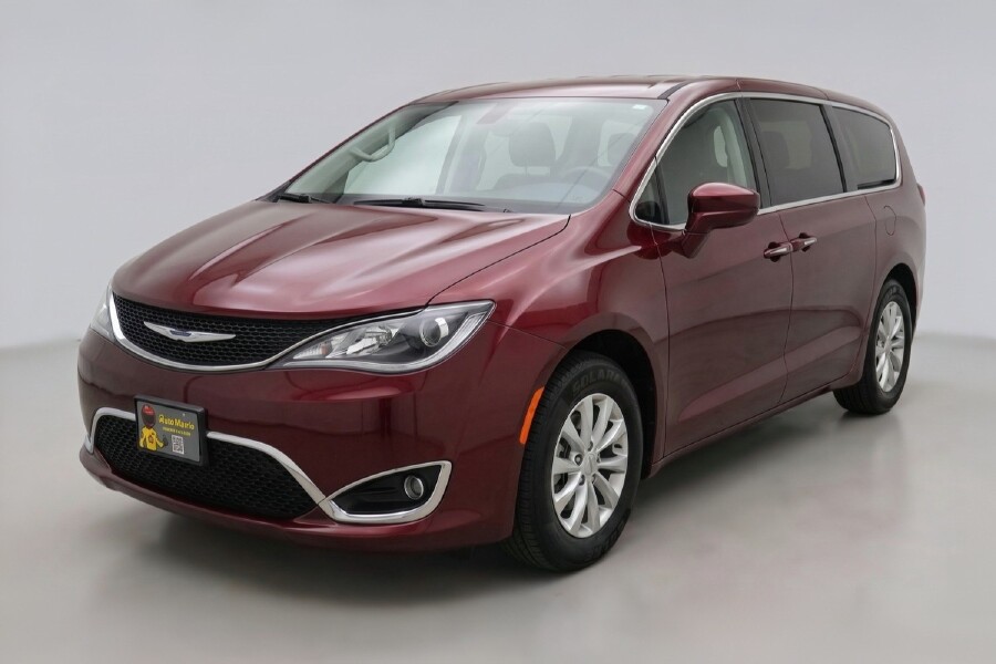 2018 Chrysler Pacifica in Austell, GA 30168 - 18153832