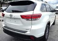 2019 Toyota Highlander in Miramar, FL 33023 - 18153848 7