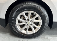 2018 Chevrolet Equinox in Burlington, WI 53105 - 18153889 9