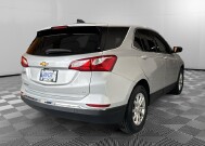 2018 Chevrolet Equinox in Burlington, WI 53105 - 18153889 5