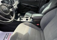 2017 Kia Sorento in Phoenix, AZ 85022 - 18153905 9