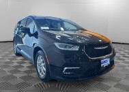 2025 Chrysler Pacifica in Burlington, WI 53105 - 18153915 7