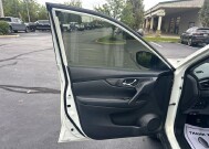 2017 Nissan Rogue in Marysville, OH 43040 - 18153920 10