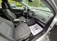 2019 Chevrolet Cruze in Marysville, OH 43040 - 18154095 28