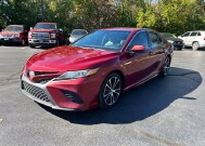 2018 Toyota Camry in Marysville, OH 43040 - 18154205 3