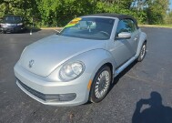 2014 Volkswagen Beetle in Marysville, OH 43040 - 18154316 3
