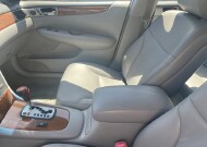 2005 Lexus ES 330 in Nashville, TN 37211-5205 - 1847681 24