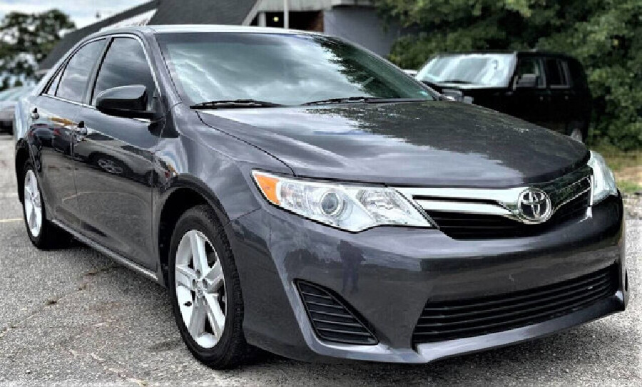 2014 Toyota Camry in Commerce, GA 30529 - 1857487