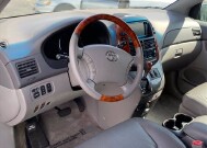 2006 Toyota Sienna in Maitland, FL 32751 - 1882630 62