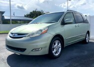 2006 Toyota Sienna in Maitland, FL 32751 - 1882630 25