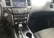 2018 Nissan Pathfinder in Pompano Beach, FL 33064 - 1887425 8