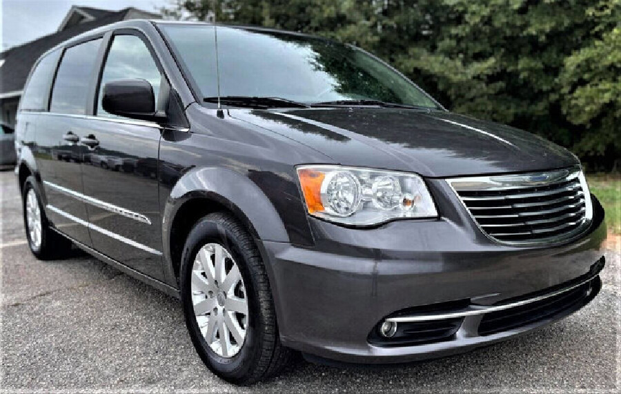 2015 Chrysler Town & Country in Commerce, GA 30529 - 1907796