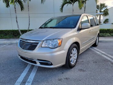 2014 Chrysler Town & Country in Pompano Beach, FL 33064