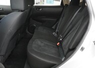 2015 Nissan Rogue in Cincinnati, OH 45251-2402 - 2011398 14
