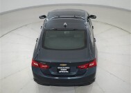 2019 Chevrolet Malibu in Cincinnati, OH 45251-2402 - 2051898 5
