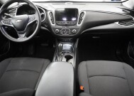 2019 Chevrolet Malibu in Cincinnati, OH 45251-2402 - 2051898 22