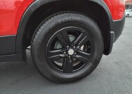 2015 Chevrolet Trax in Warren, OH 44484 - 2085713 5
